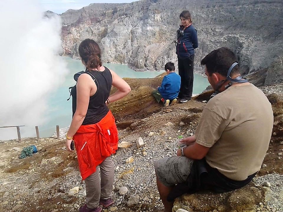ijen crater, ijen tour, bromo ijen tour, ijen crater tour, bali ijen crater